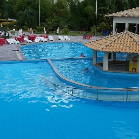 Golden dolphin Express 5pessoas mais 1 criança até 5 anos com toalhas e roupas de cama,lençóis, travesseiros e fronhas e 3 parques aquáticos termais limpeza impostos e taxas já incluso Caldas Novas Extérieur photo