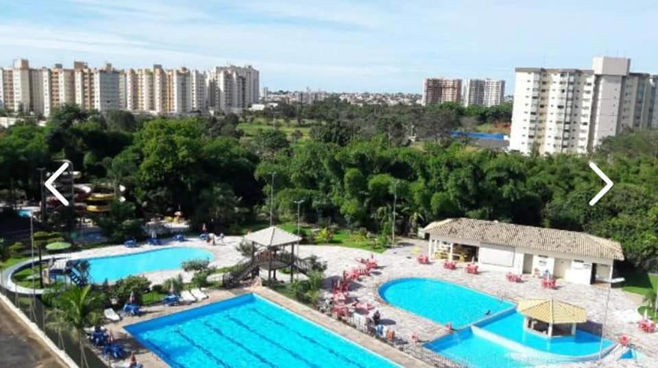 Golden dolphin Express 5pessoas mais 1 criança até 5 anos com toalhas e roupas de cama,lençóis, travesseiros e fronhas e 3 parques aquáticos termais limpeza impostos e taxas já incluso Caldas Novas Extérieur photo